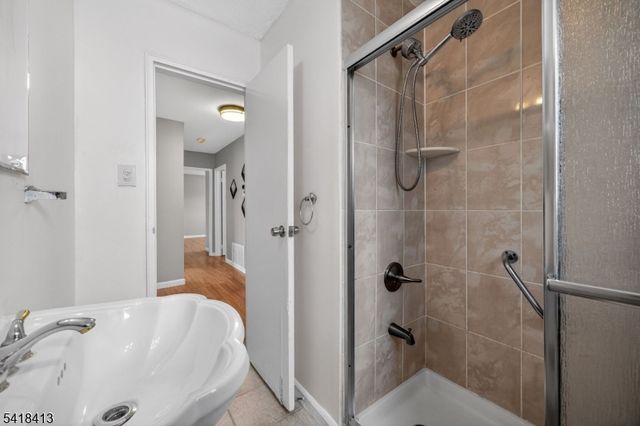 340 Old Post Rd, Edison Twp., NJ 08817