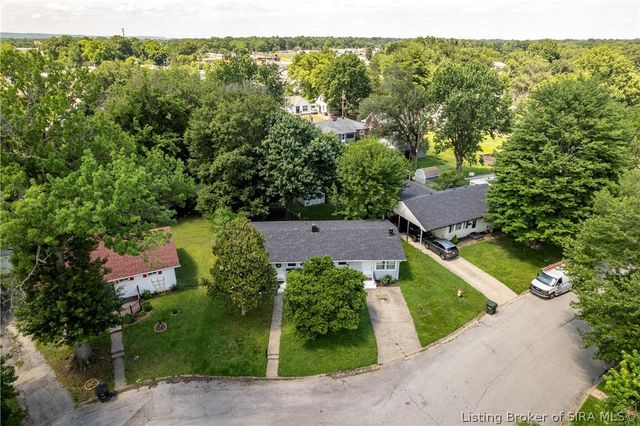 1515 Elliott Avenue, Jeffersonville, IN 47130