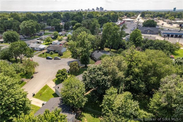 1515 Elliott Avenue, Jeffersonville, IN 47130