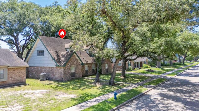 915 Chantilly Lane, Houston, TX 77018