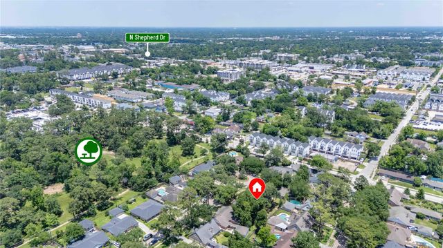 915 Chantilly Lane, Houston, TX 77018