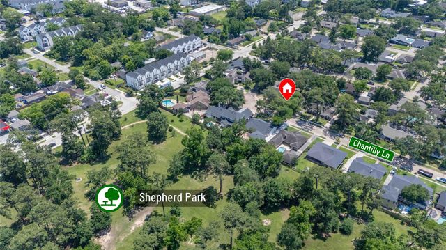 915 Chantilly Lane, Houston, TX 77018