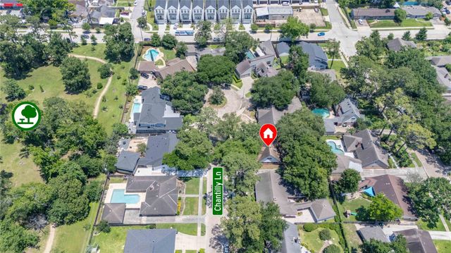915 Chantilly Lane, Houston, TX 77018