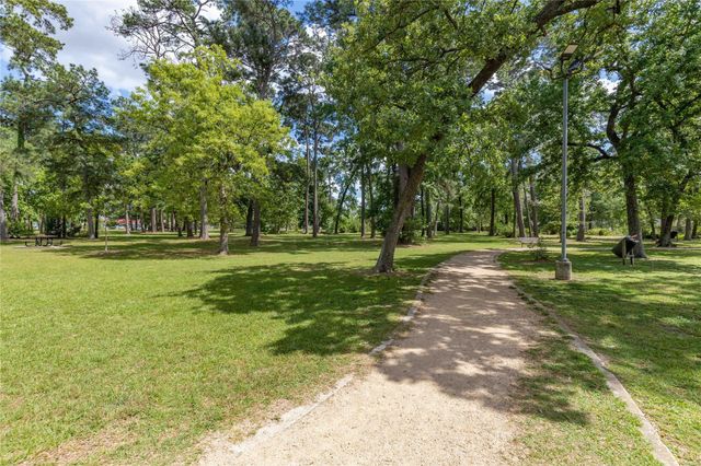 915 Chantilly Lane, Houston, TX 77018