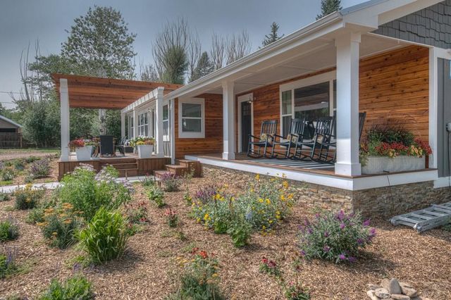 317 W Virginia St., La Veta, CO 81055