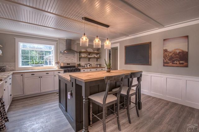 317 W Virginia St., La Veta, CO 81055