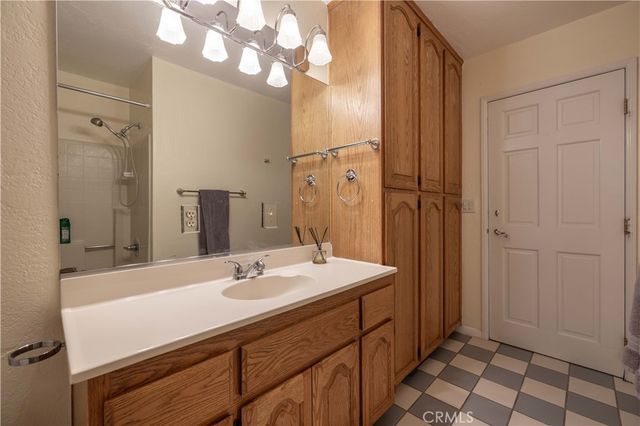 841 Paine Rd, Big Bear Lake, CA 92315