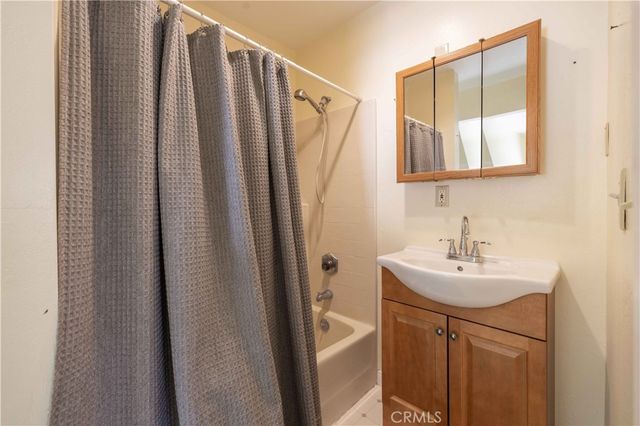 841 Paine Rd, Big Bear Lake, CA 92315