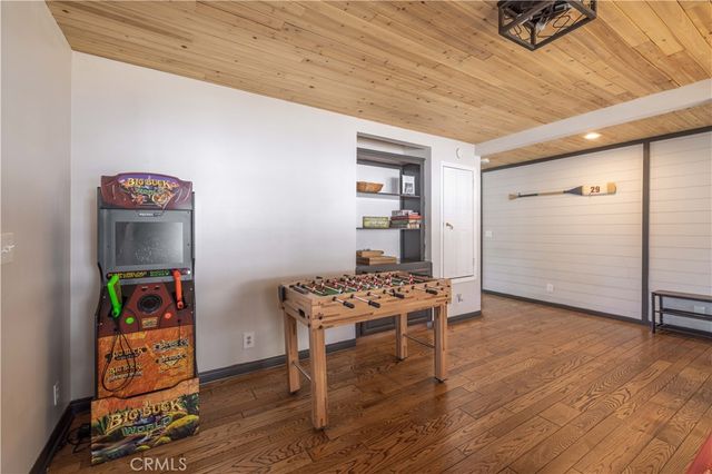 841 Paine Rd, Big Bear Lake, CA 92315