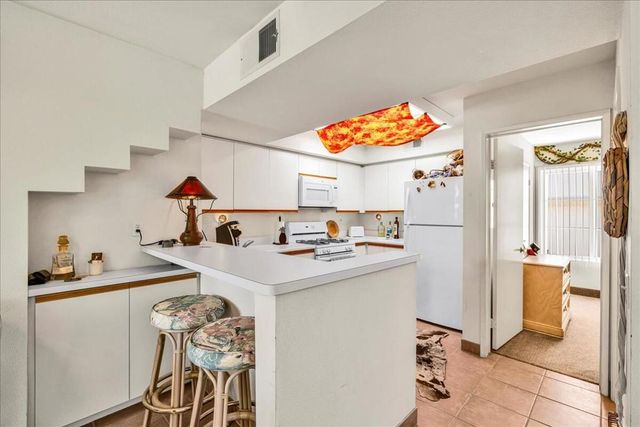 1555 N Chaparral Road 402, Palm Springs, CA 92262