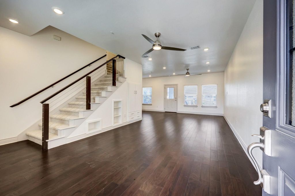 2105 Tiger TRL 302, Round Rock, TX 78665