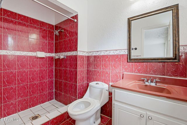 1516 Jim Colbert Lane, El Paso, TX 79936