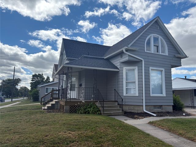 201 E 4th Street S, Newton, IA 50208