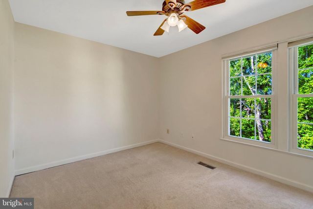6586 SKYLEMAR TRL, Centreville, VA 20121