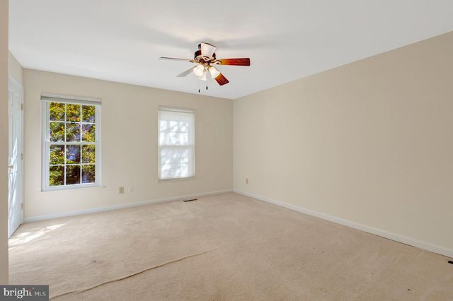 6586 SKYLEMAR TRL, Centreville, VA 20121