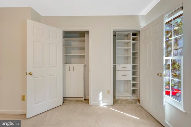 6586 SKYLEMAR TRL, Centreville, VA 20121
