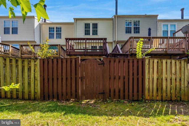 6586 SKYLEMAR TRL, Centreville, VA 20121