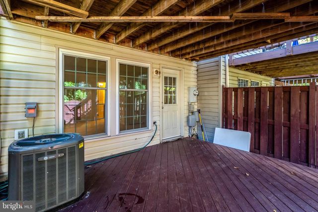 6586 SKYLEMAR TRL, Centreville, VA 20121
