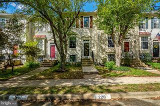 6586 SKYLEMAR TRL, Centreville, VA 20121