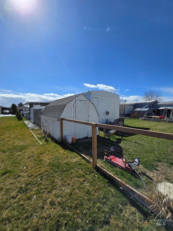 1605 Grandview Dr 3, Twin Falls, ID 83301 photo 3