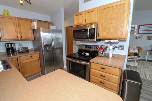 4812 51st Avenue S, Fargo, ND 58104