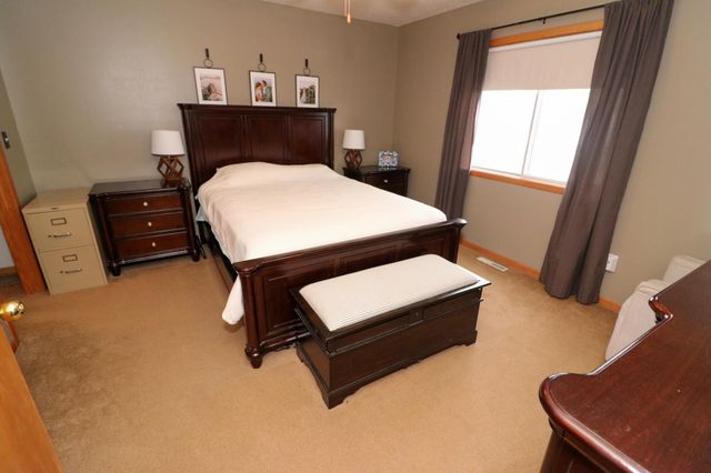 4812 51st Avenue S, Fargo, ND 58104