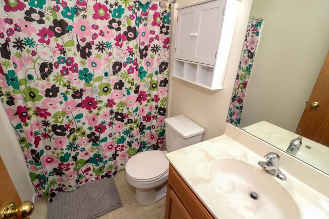 4812 51st Avenue S, Fargo, ND 58104