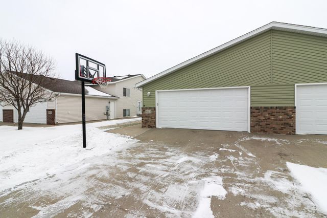 4812 51st Avenue S, Fargo, ND 58104
