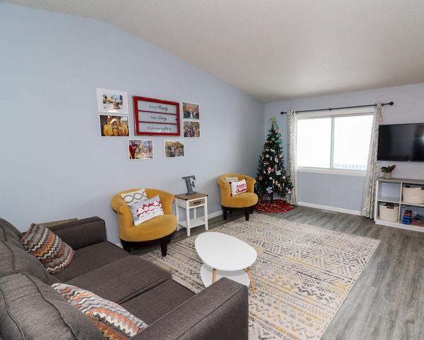 4812 51st Avenue S, Fargo, ND 58104