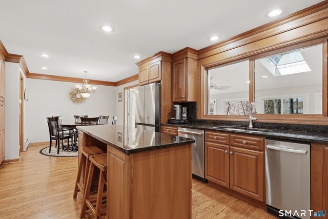 21 Shawnee Lane, Monroe, CT 06468