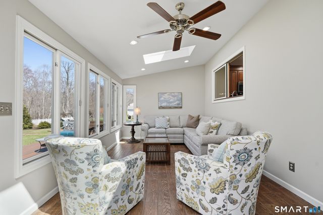 21 Shawnee Lane, Monroe, CT 06468