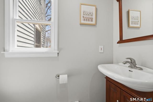 21 Shawnee Lane, Monroe, CT 06468