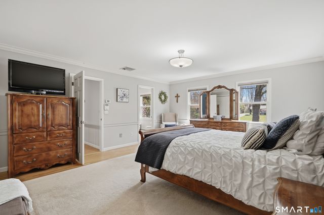 21 Shawnee Lane, Monroe, CT 06468