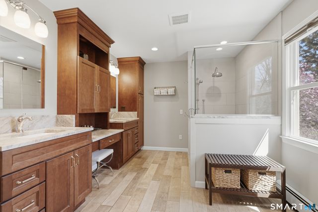 21 Shawnee Lane, Monroe, CT 06468