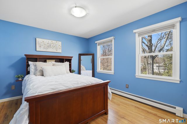 21 Shawnee Lane, Monroe, CT 06468