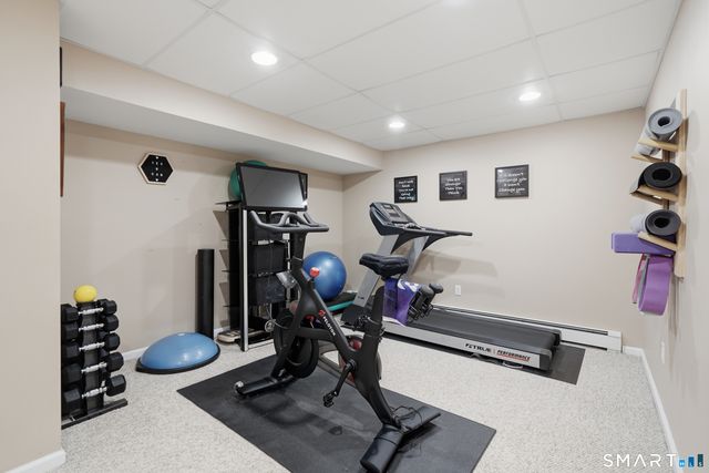 21 Shawnee Lane, Monroe, CT 06468