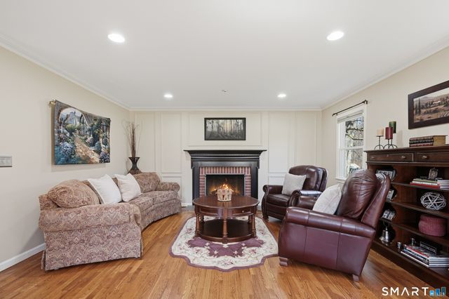 21 Shawnee Lane, Monroe, CT 06468