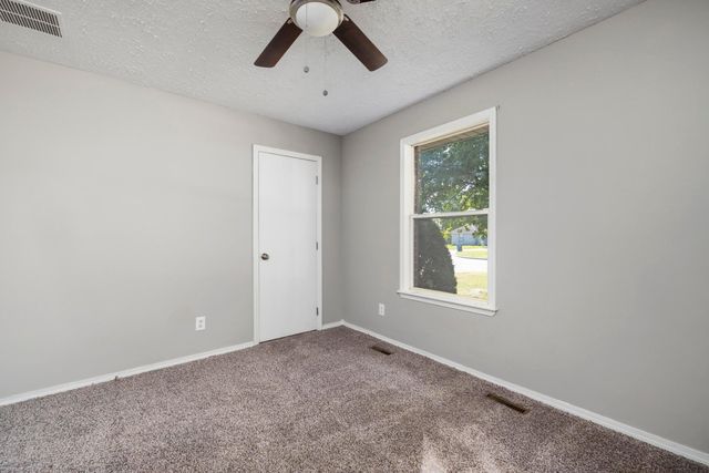617 E Southeast Hills Court, Nixa, MO 65714