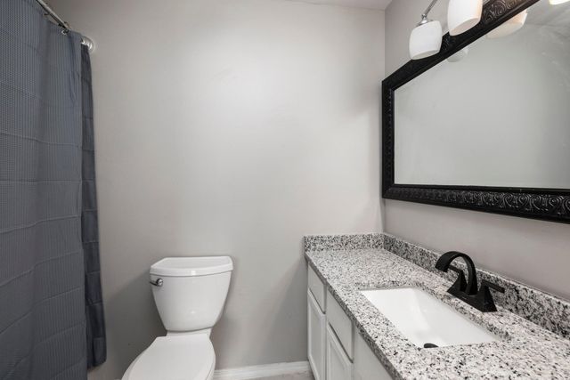 617 E Southeast Hills Court, Nixa, MO 65714