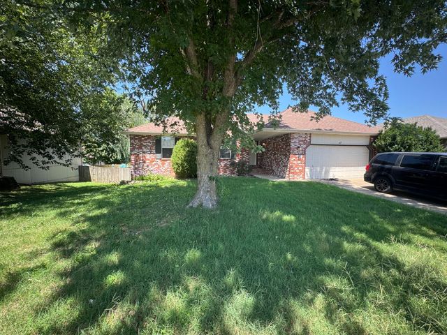 617 E Southeast Hills Court, Nixa, MO 65714