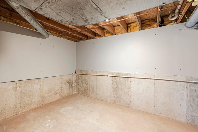 617 E Southeast Hills Court, Nixa, MO 65714