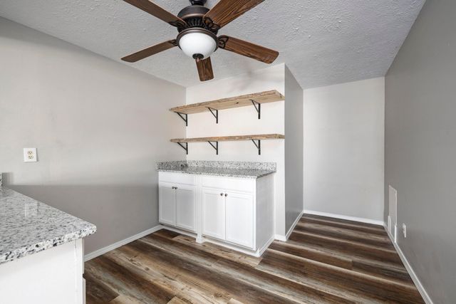 617 E Southeast Hills Court, Nixa, MO 65714