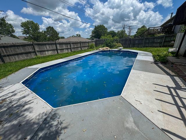 617 E Southeast Hills Court, Nixa, MO 65714