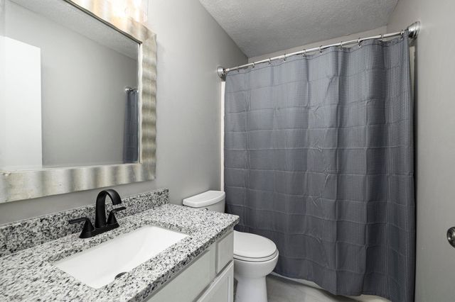 617 E Southeast Hills Court, Nixa, MO 65714