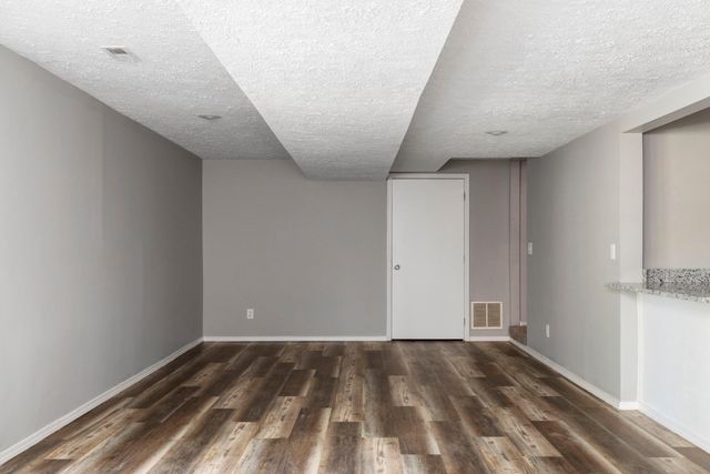 617 E Southeast Hills Court, Nixa, MO 65714