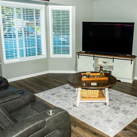 1440 NW Outrigger Loop, Oak Harbor, WA 98277