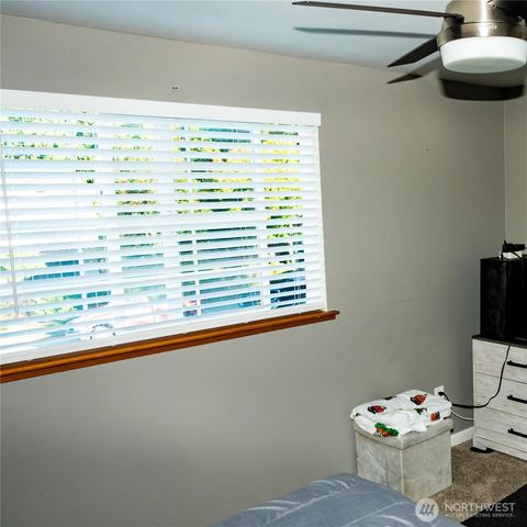 1440 NW Outrigger Loop, Oak Harbor, WA 98277