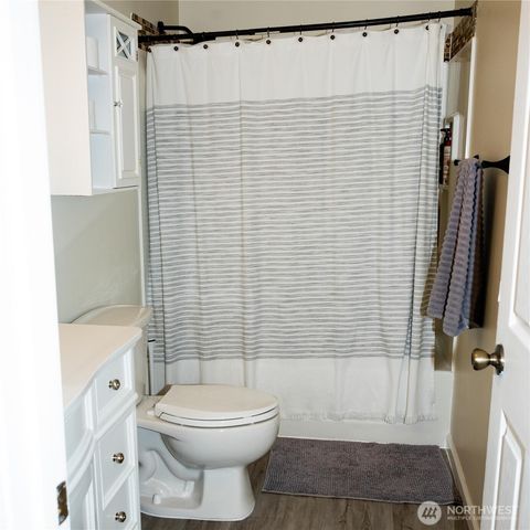 1440 NW Outrigger Loop, Oak Harbor, WA 98277