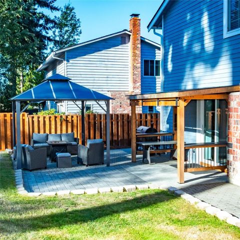 1440 NW Outrigger Loop, Oak Harbor, WA 98277