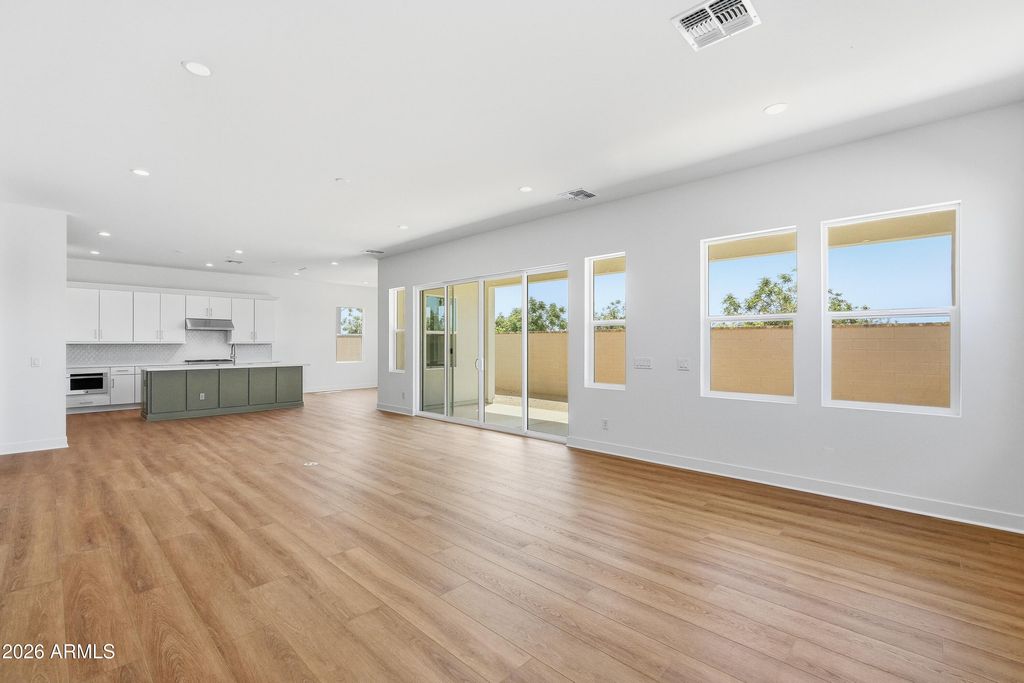 Image 102 of property listing at 17767 W WHITEFISH Drive, Surprise, AZ 85388